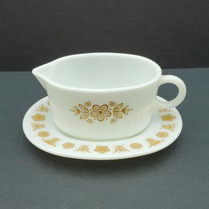 Pyrex Butterfly Gold Gravy Boat with Underplate Sauce Server and Plate